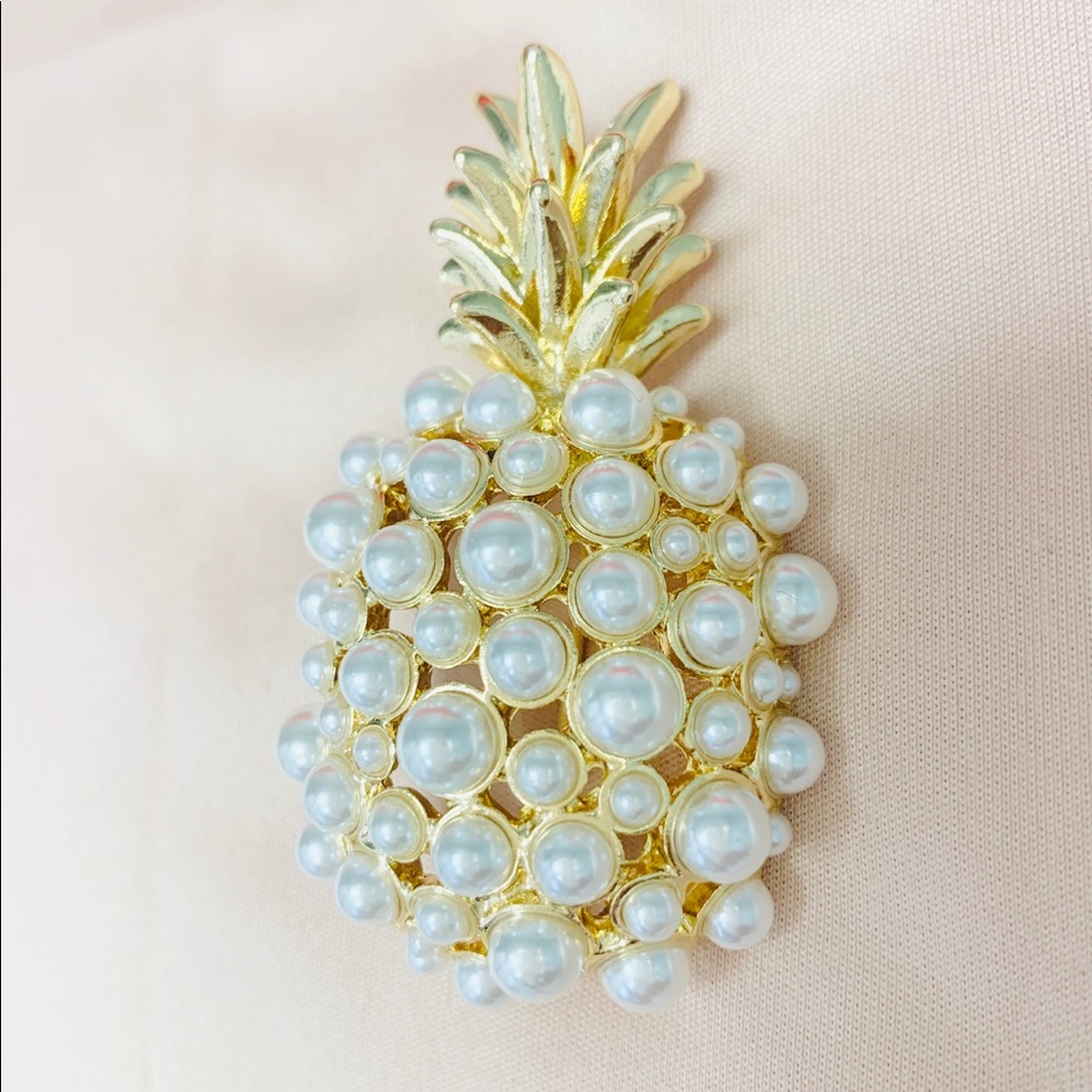 Brooches - Picture 3 of 4